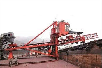 מעמיס ספינות מסלול קשת